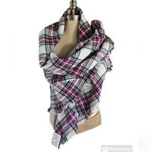 NWT ACCESSORY DEPOT Pink Plaid Blanket Scarf